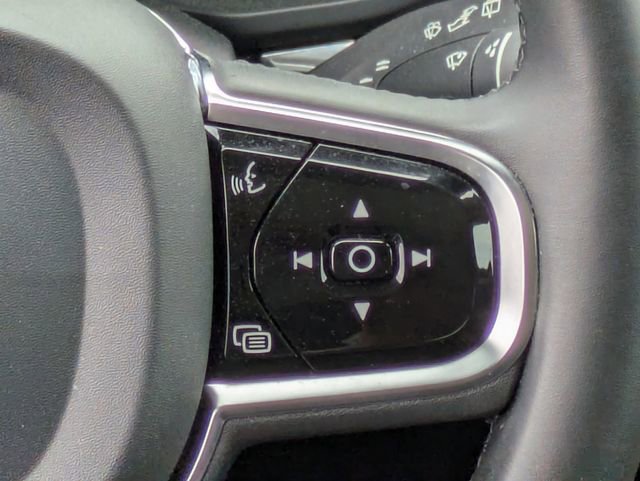 Used 2024 Volvo XC60 B5 Plus AWD/4WD image 22