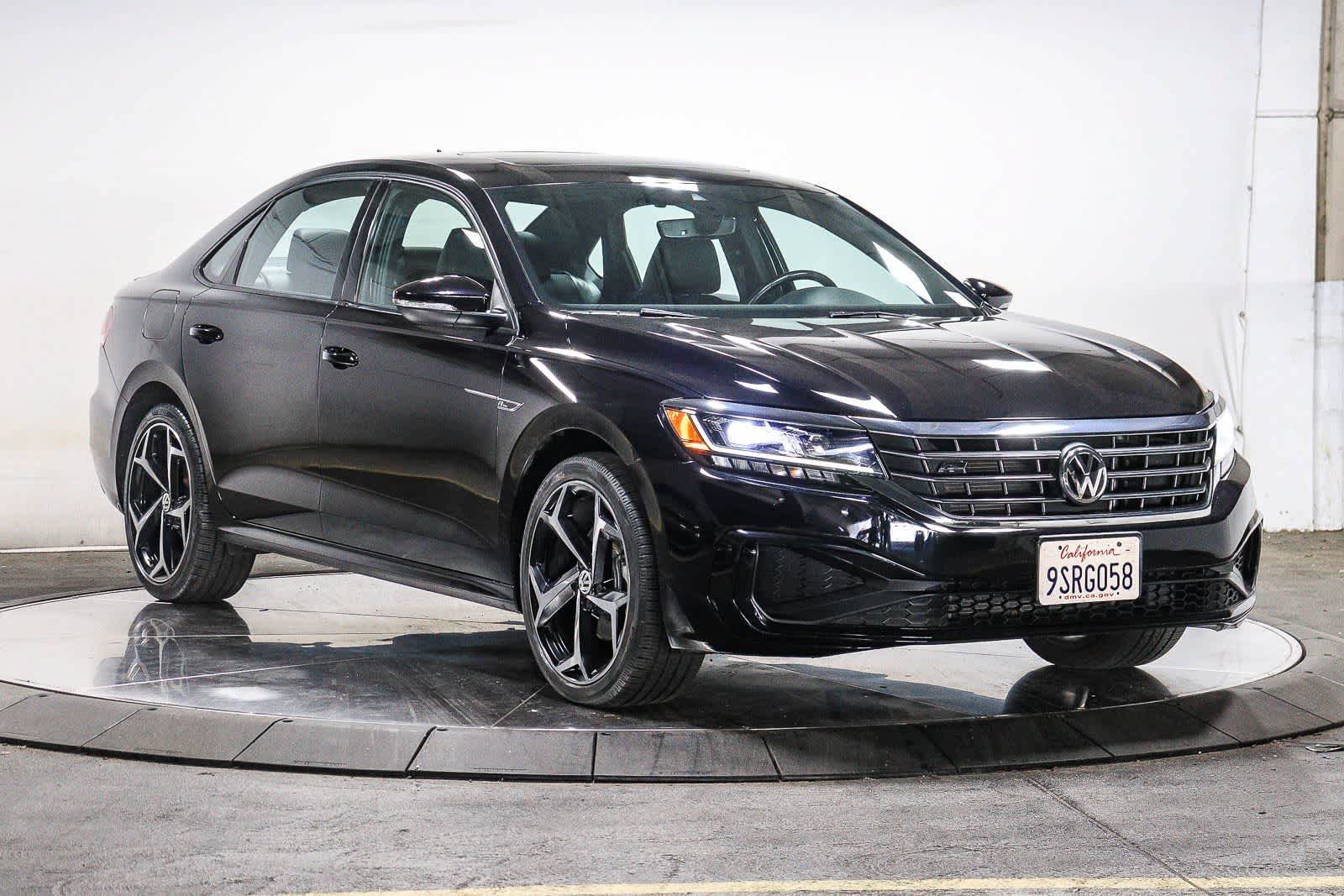 Used 2022 Volkswagen Passat 2.0T R-Line FWD image 5