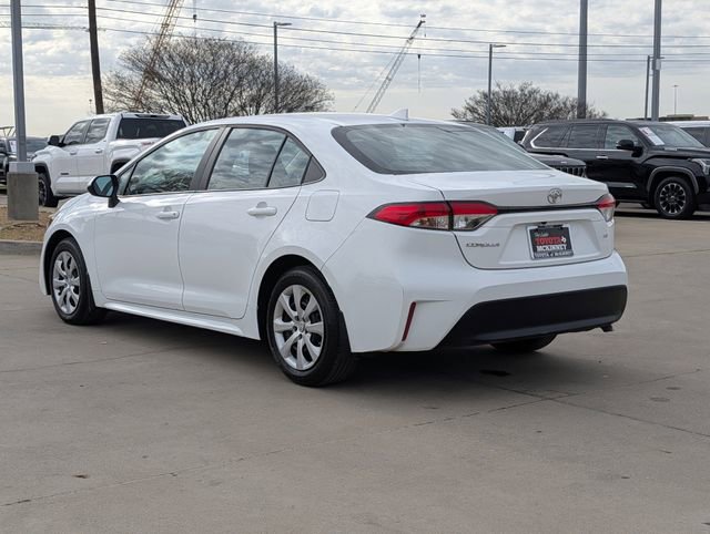Used 2025 Toyota Corolla LE image 9