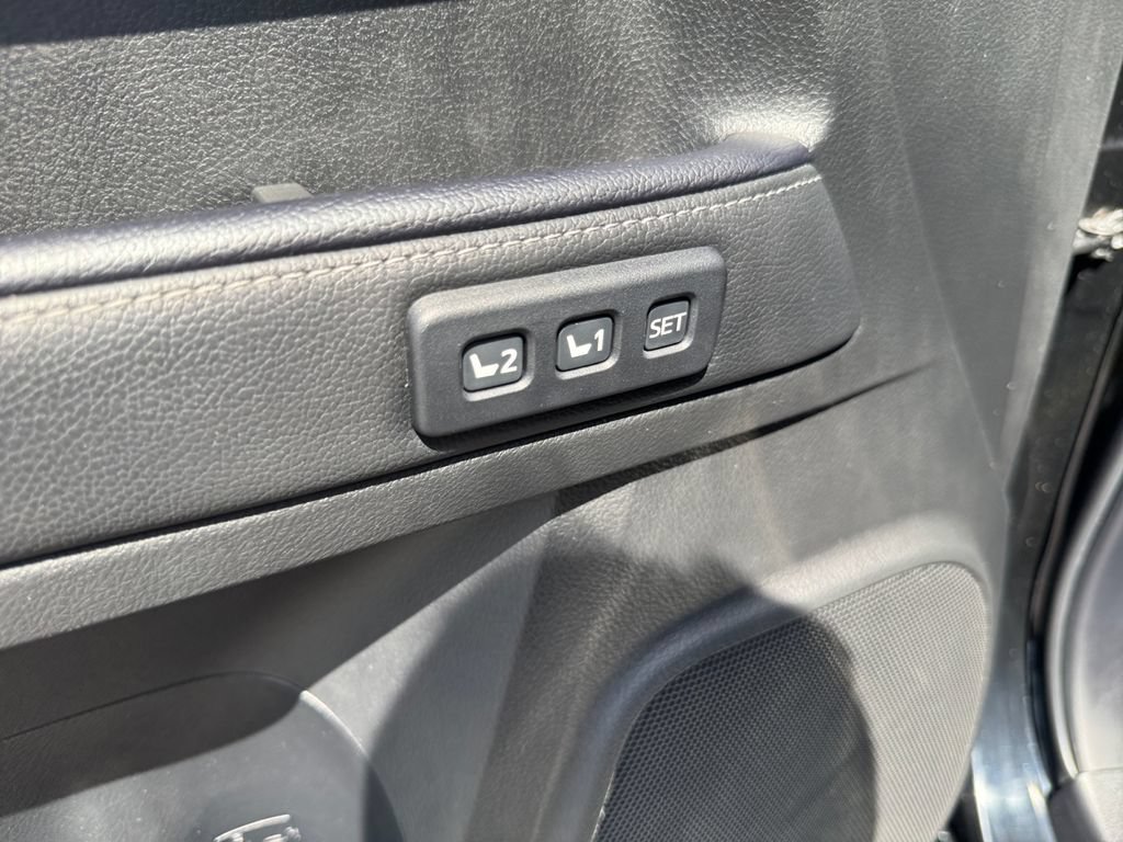 Used 2021 Toyota 4Runner Limited AWD/4WD image 27