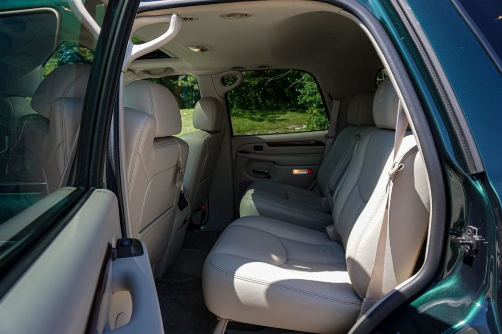 Used 2003 Cadillac Escalade AWD image 26