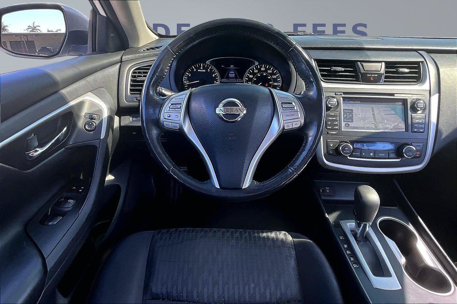 Used 2016 Nissan Altima 2.5 SV w/ Convenience Package FWD image 8
