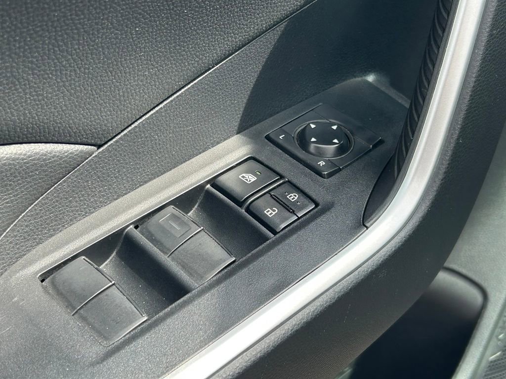 Used 2024 Toyota RAV4 LE AWD/4WD image 23
