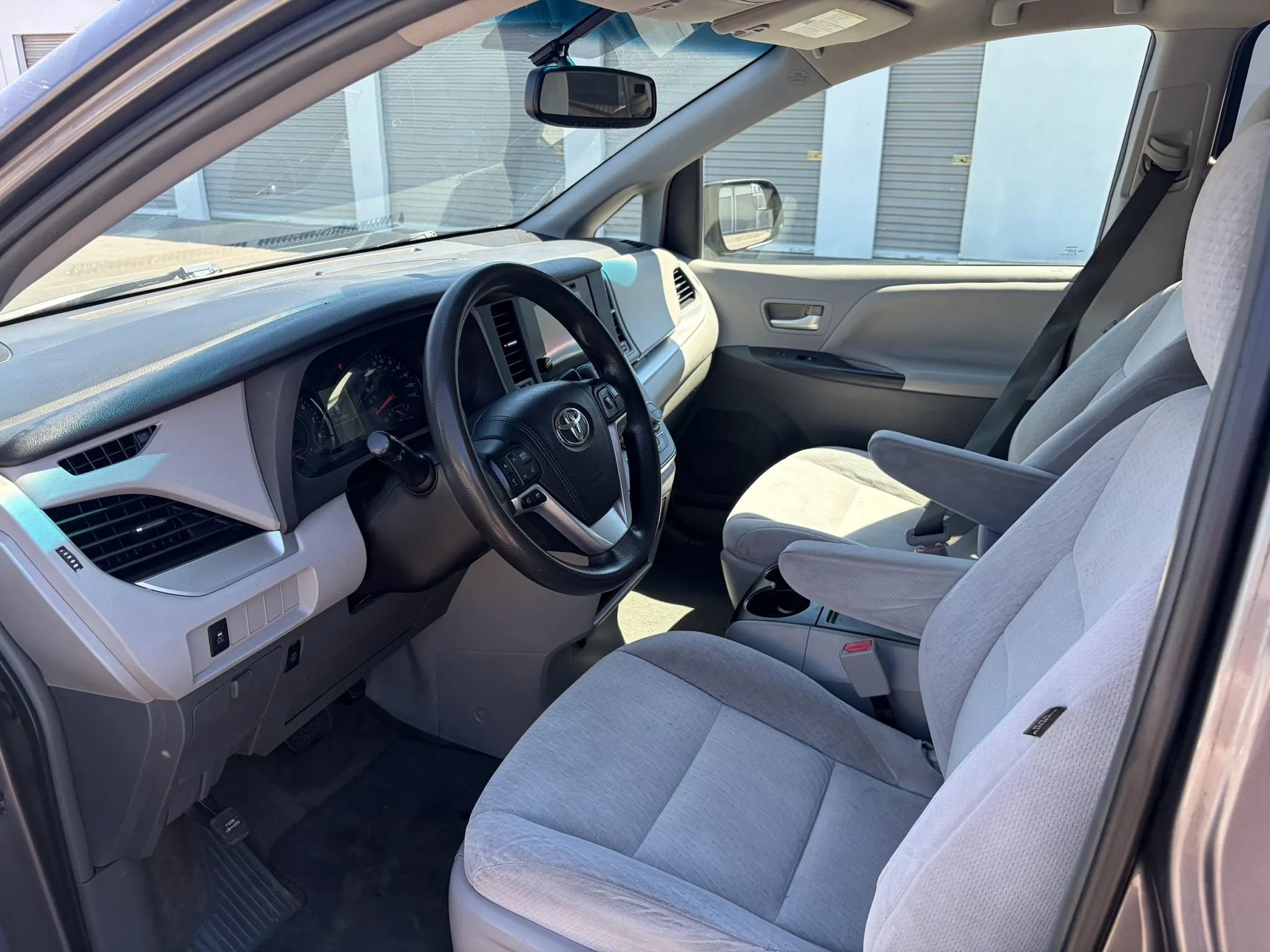 Used 2015 Toyota Sienna LE FWD image 10