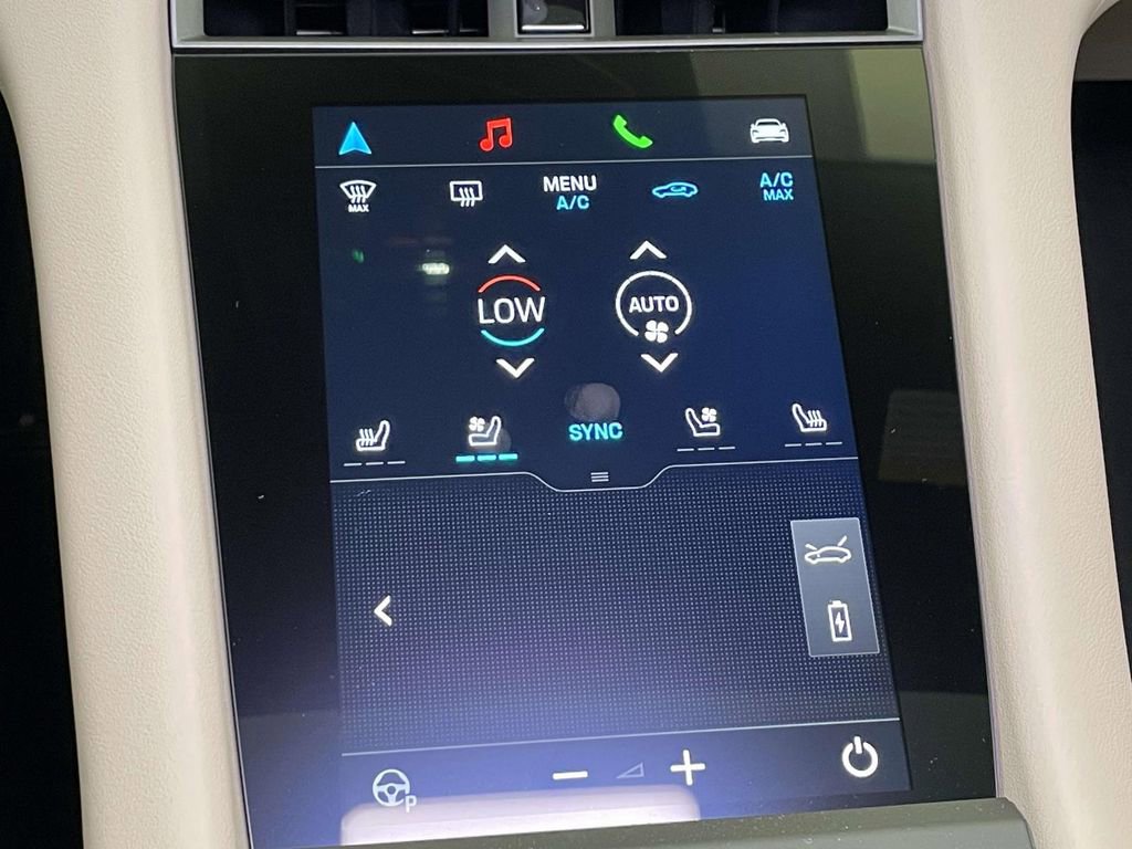 New 2025 Porsche Taycan image 32