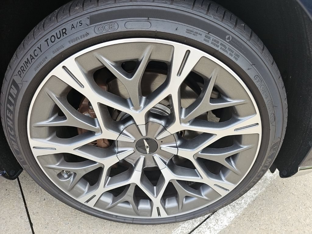 Used 2024 Genesis G90 3.5T AWD/4WD image 4