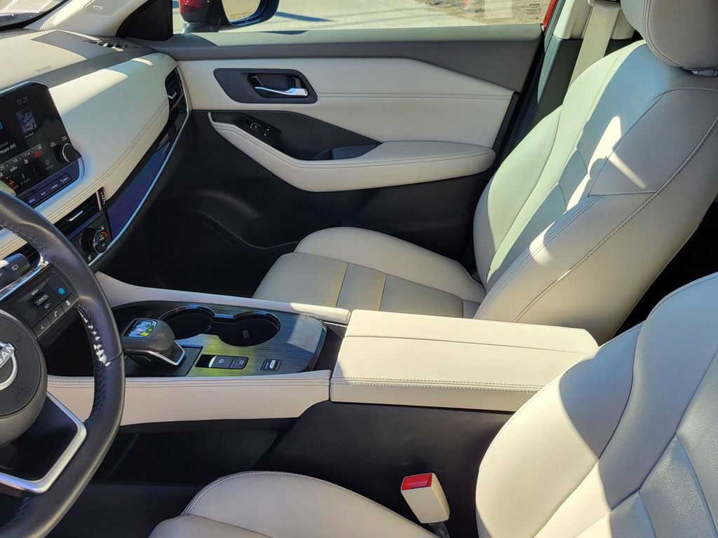 Used 2023 Nissan Rogue SL w/ SL Premium Package image 32