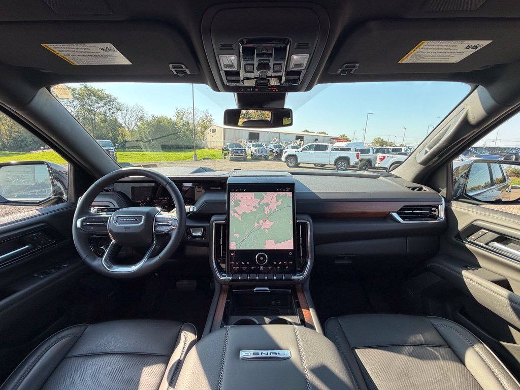 Used 2026 GMC Yukon Denali w/ Sun & Power Step Package AWD/4WD image 10