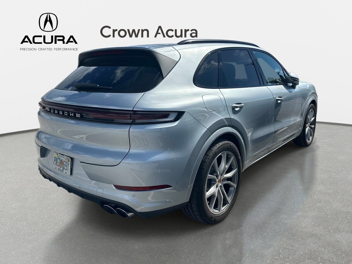 Used 2026 Porsche Cayenne AWD/4WD image 5