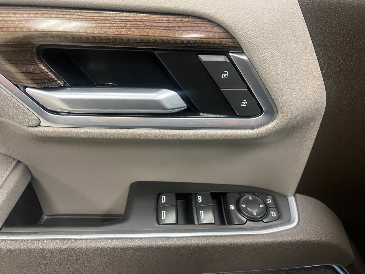 Used 2025 Chevrolet Silverado 1500 LT image 24