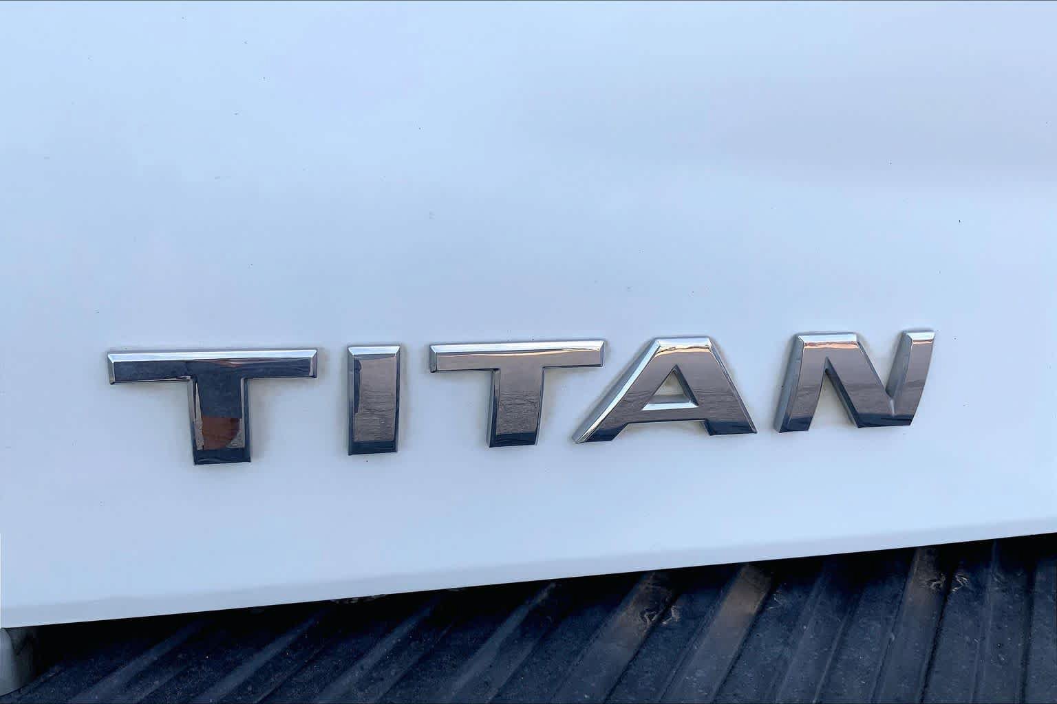 Used 2013 Nissan Titan SV w/ SV Premium Utility Pkg RWD image 30