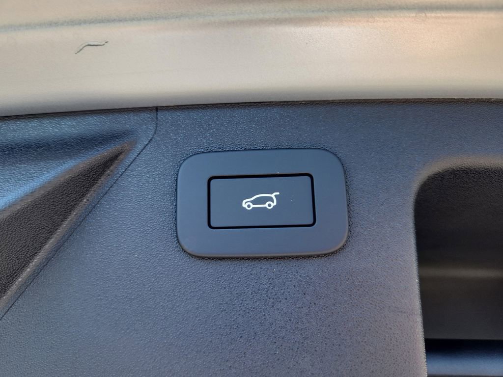 Certified 2025 Land Rover Discovery Sport S AWD/4WD image 14