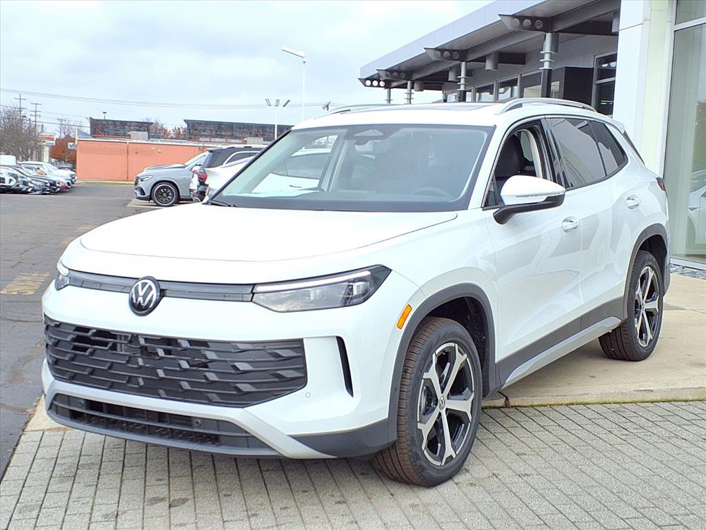 New 2026 Volkswagen Tiguan SE image 3