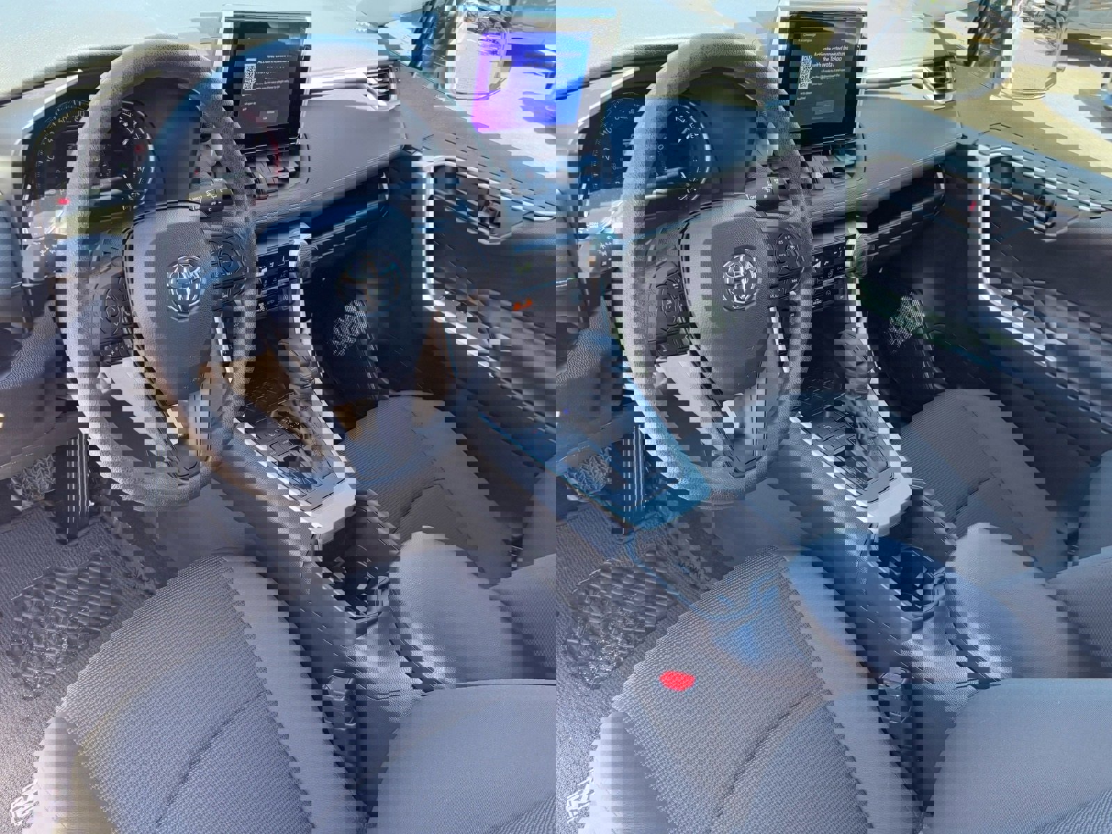 Used 2025 Toyota RAV4 LE image 16