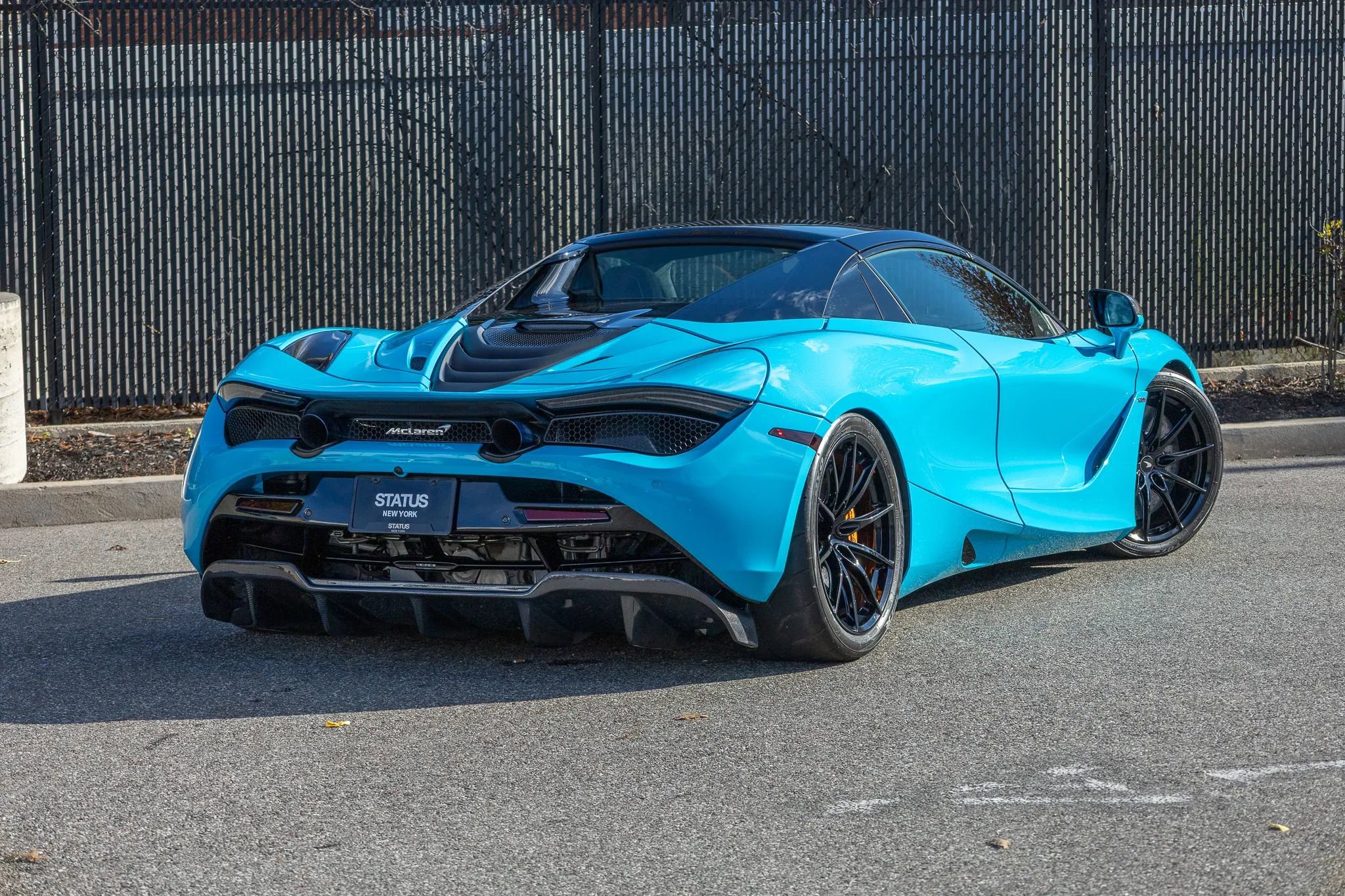 Used 2022 McLaren 720S Spider image 40