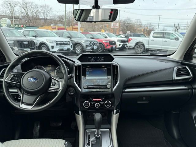 Used 2024 Subaru Forester Premium image 3