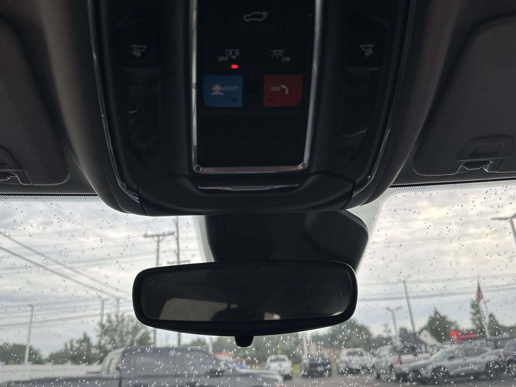 Used 2023 Jeep Grand Cherokee L Laredo w/ Luxury Tech Group I AWD/4WD image 27