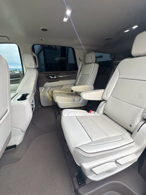 Used 2023 GMC Yukon Denali AWD/4WD image 12
