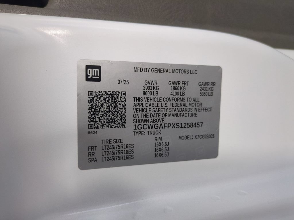 Used 2025 Chevrolet Express 2500 w/ Driver Convenience Package RWD image 29
