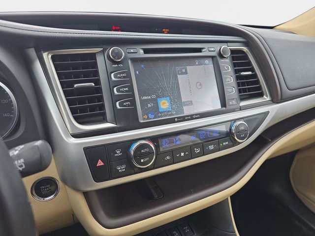 Used 2018 Toyota Highlander XLE image 24