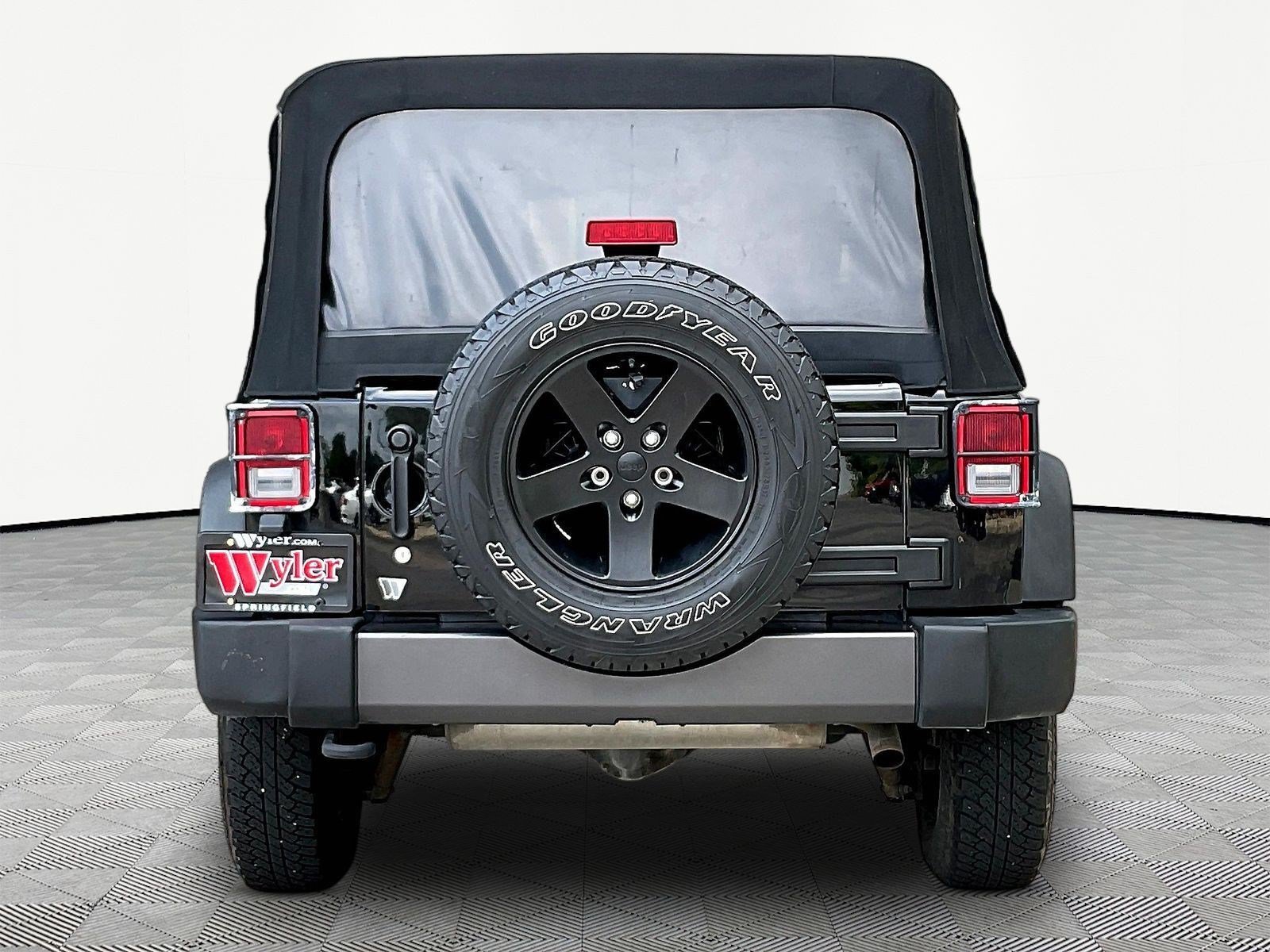 Used 2016 Jeep Wrangler Unlimited Sport AWD/4WD image 5