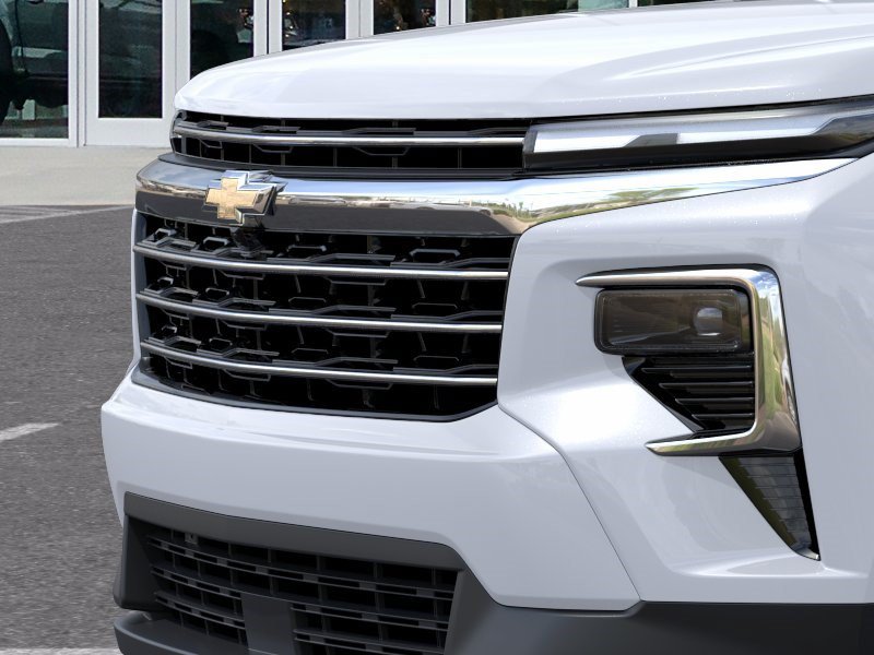New 2027 Chevrolet Traverse LT w/ Driver Confidence Package FWD image 15
