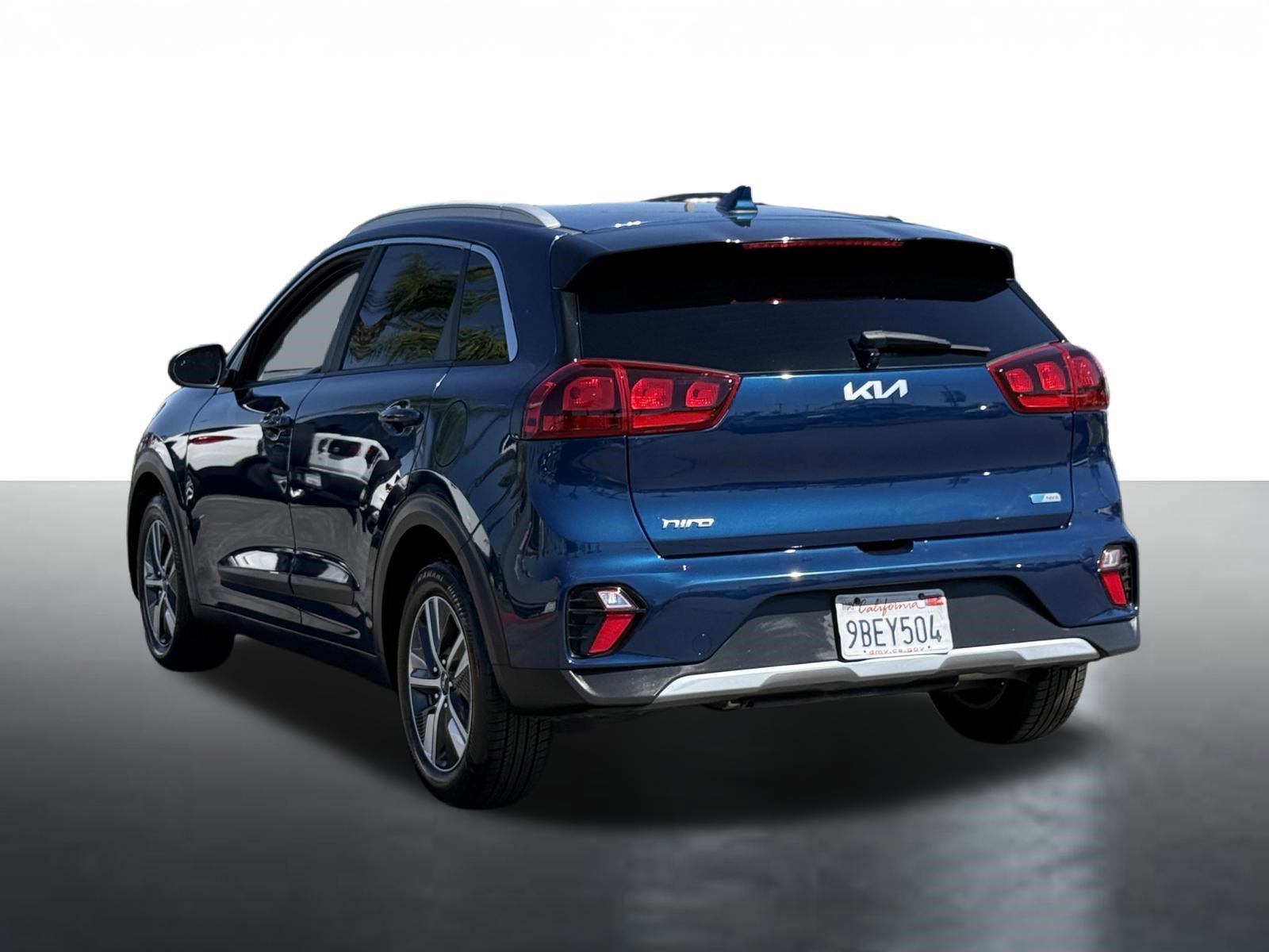 Used 2022 Kia Niro LXS image 6