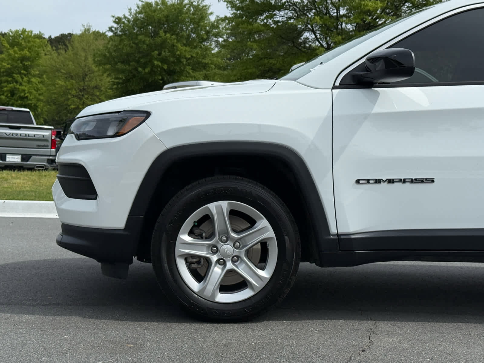 Used 2023 Jeep Compass Sport image 11