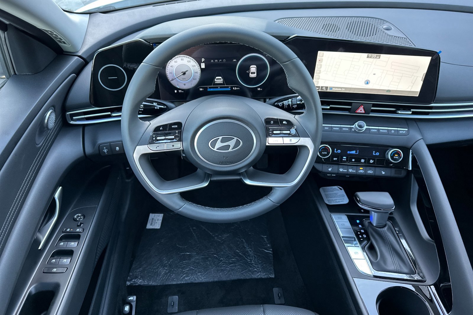New 2026 Hyundai Elantra Limited FWD image 14