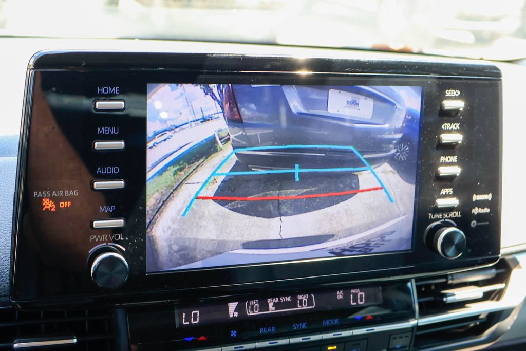 Used 2021 Toyota Sienna XLE FWD image 4