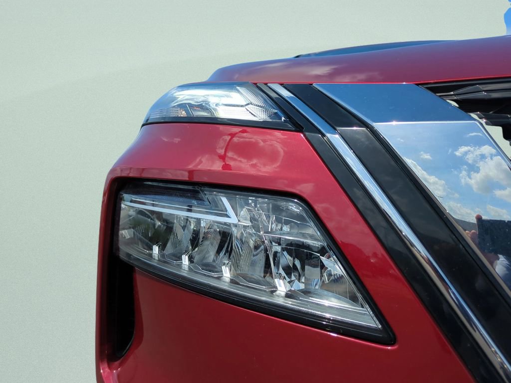 Used 2021 Nissan Rogue SV FWD image 19
