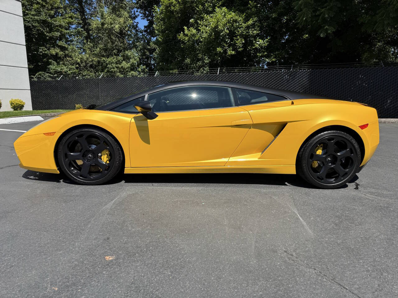 Used 2004 Lamborghini Gallardo AWD/4WD image 2