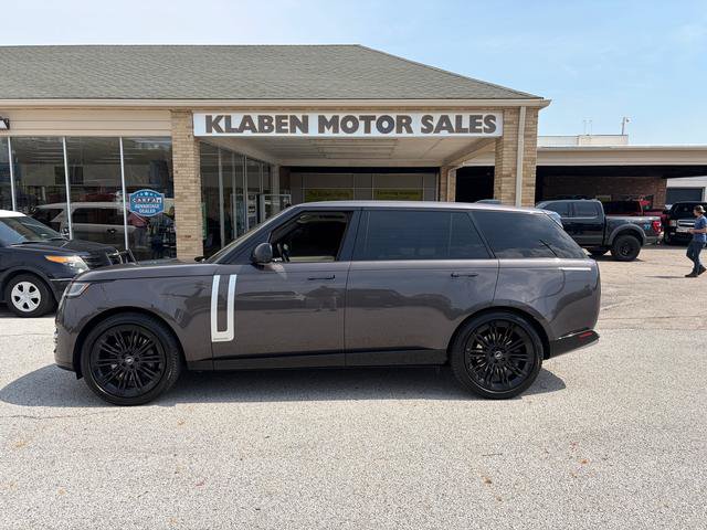 Used 2023 Land Rover Range Rover Long Wheelbase Autobiography AWD/4WD image 2