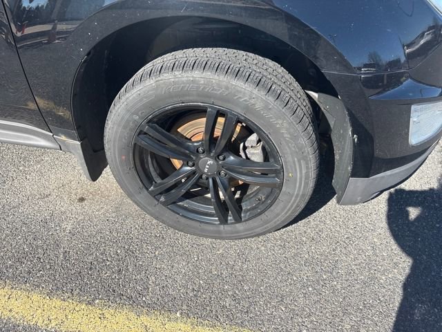 Used 2017 Chevrolet Equinox LT w/ Convenience Package image 9