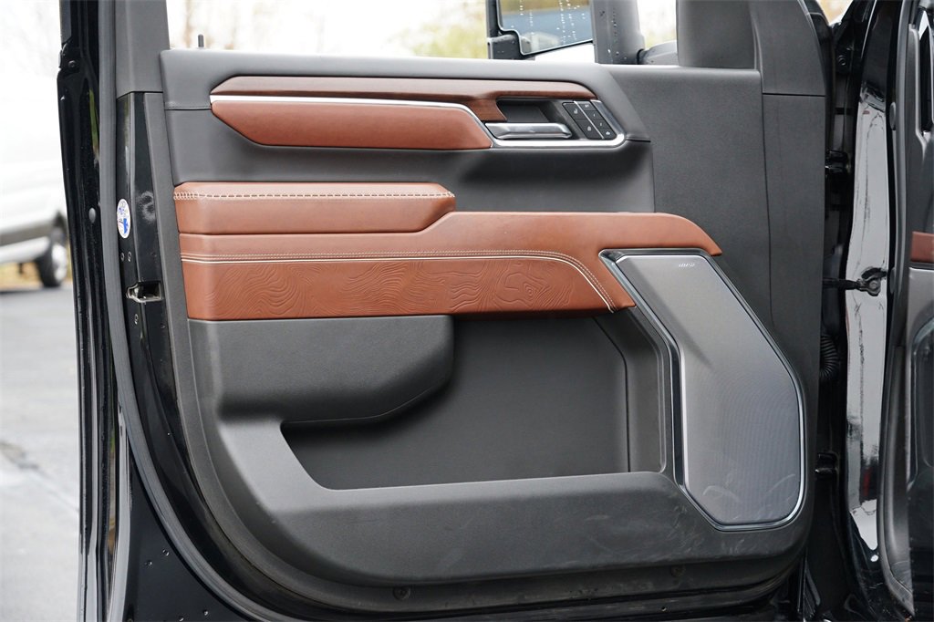 Used 2024 GMC Sierra 3500 Denali Ultimate image 15