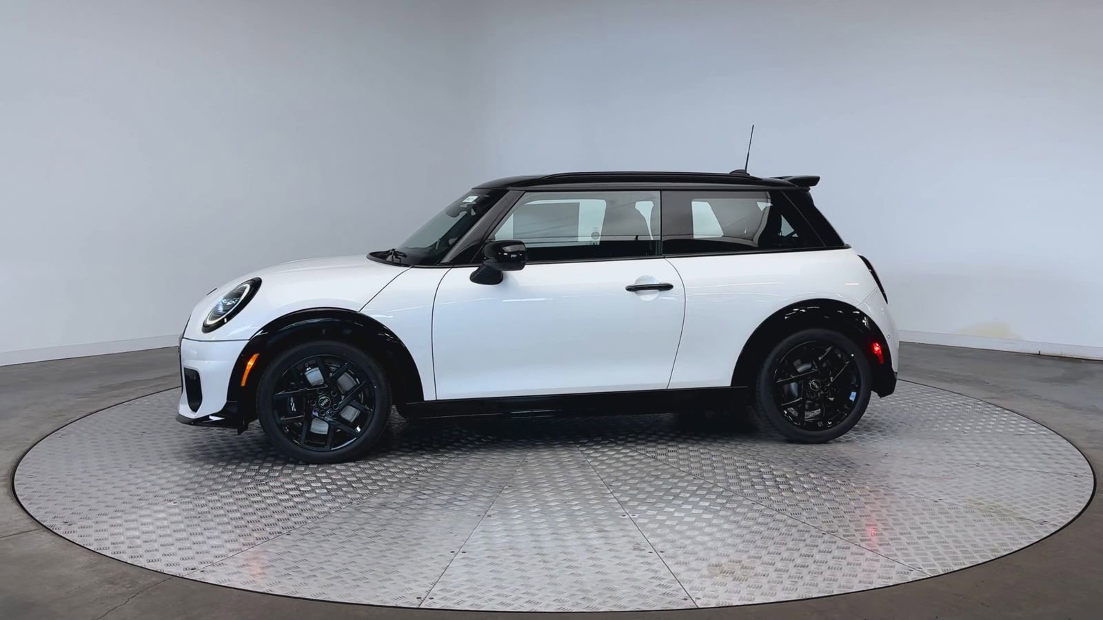 New 2026 MINI Cooper S FWD image 5