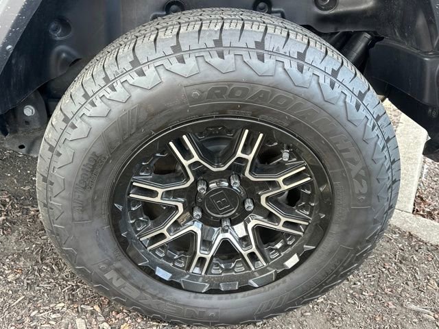 Used 2024 Jeep Wrangler Sport image 25