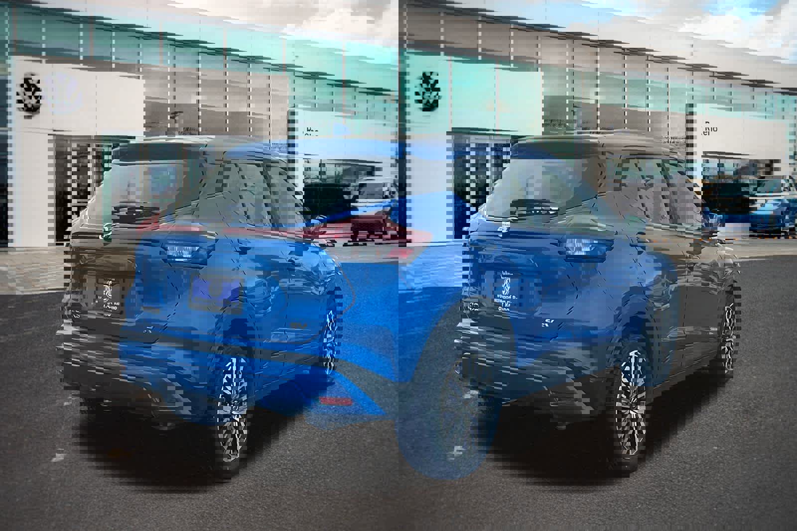 Used 2021 Nissan Kicks SV image 5