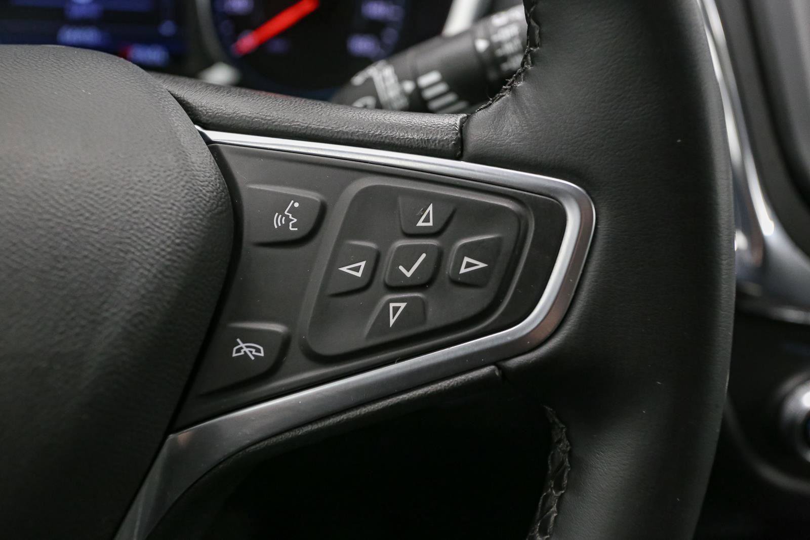 Used 2023 Chevrolet Equinox LT AWD/4WD image 36