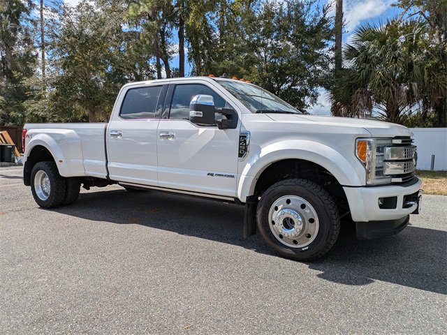 Certified 2019 Ford F450 Platinum w/ Platinum Ultimate Package image 2