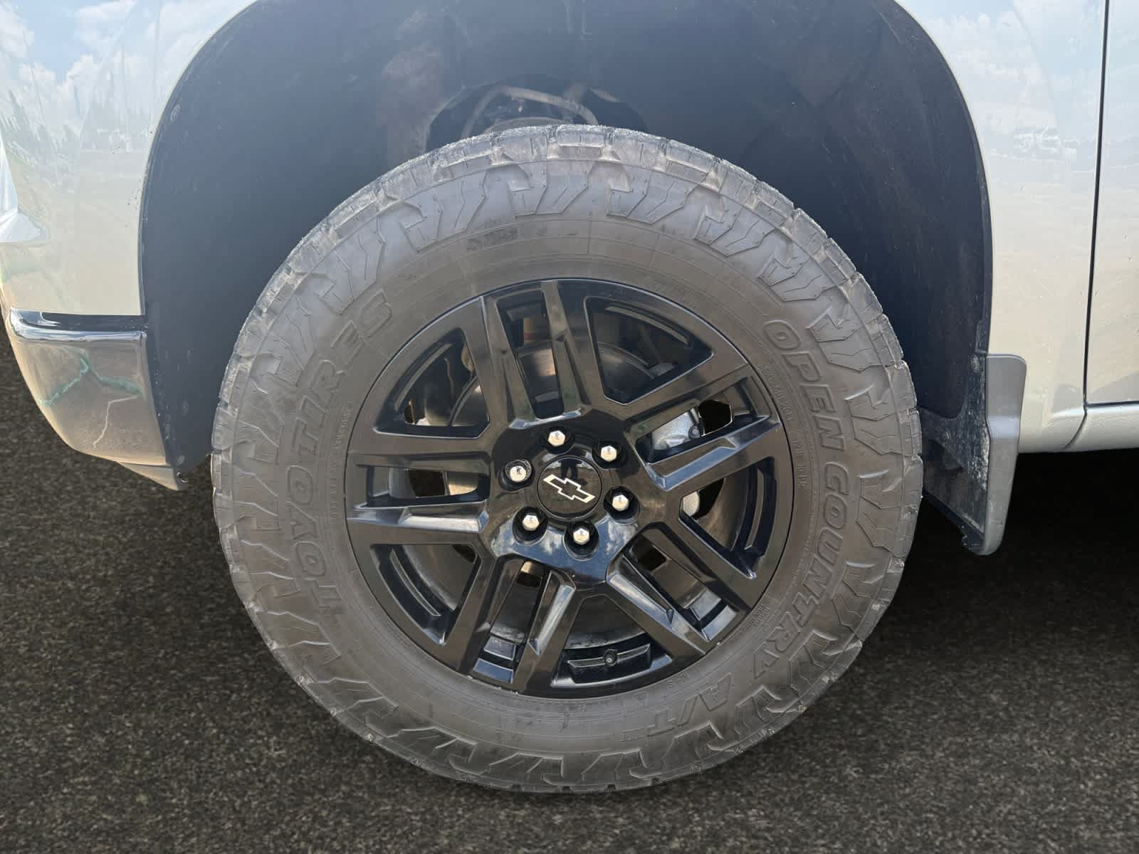 Used 2025 Chevrolet Silverado 1500 LT Trail Boss w/ Convenience Package II AWD/4WD image 14