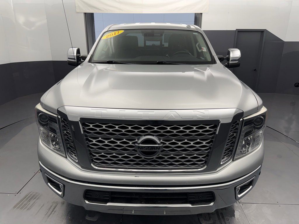 Used 2017 Nissan Titan SL image 8