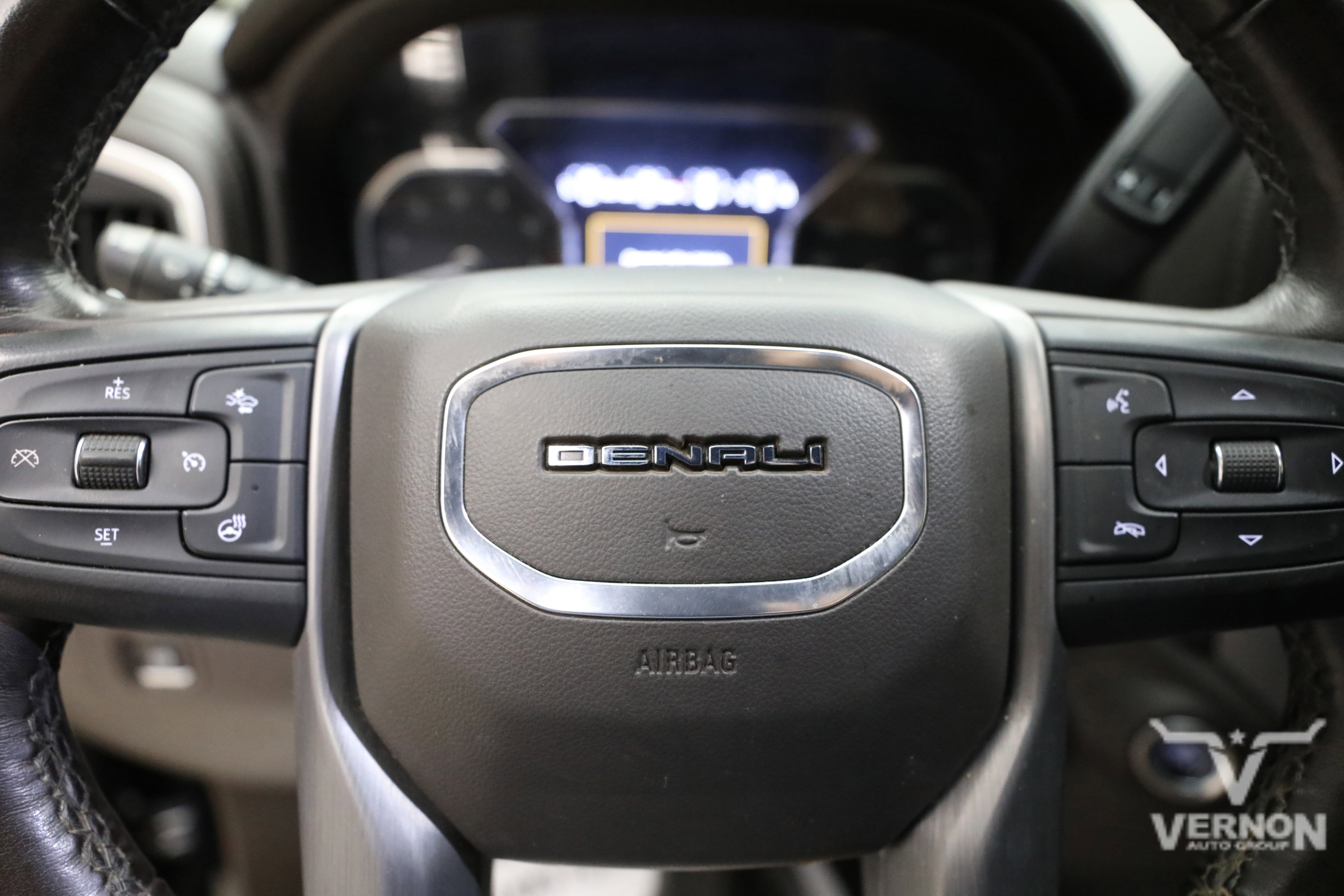 Used 2021 GMC Sierra 2500 Denali w/ Denali Ultimate Package AWD/4WD image 23
