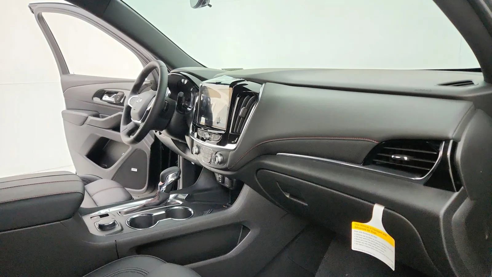 Used 2023 Chevrolet Traverse RS image 58
