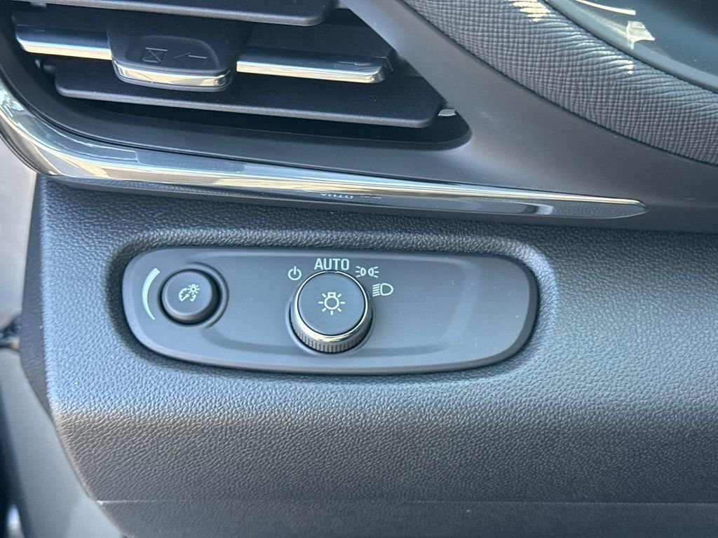 New 2026 Buick Envista Preferred FWD image 17
