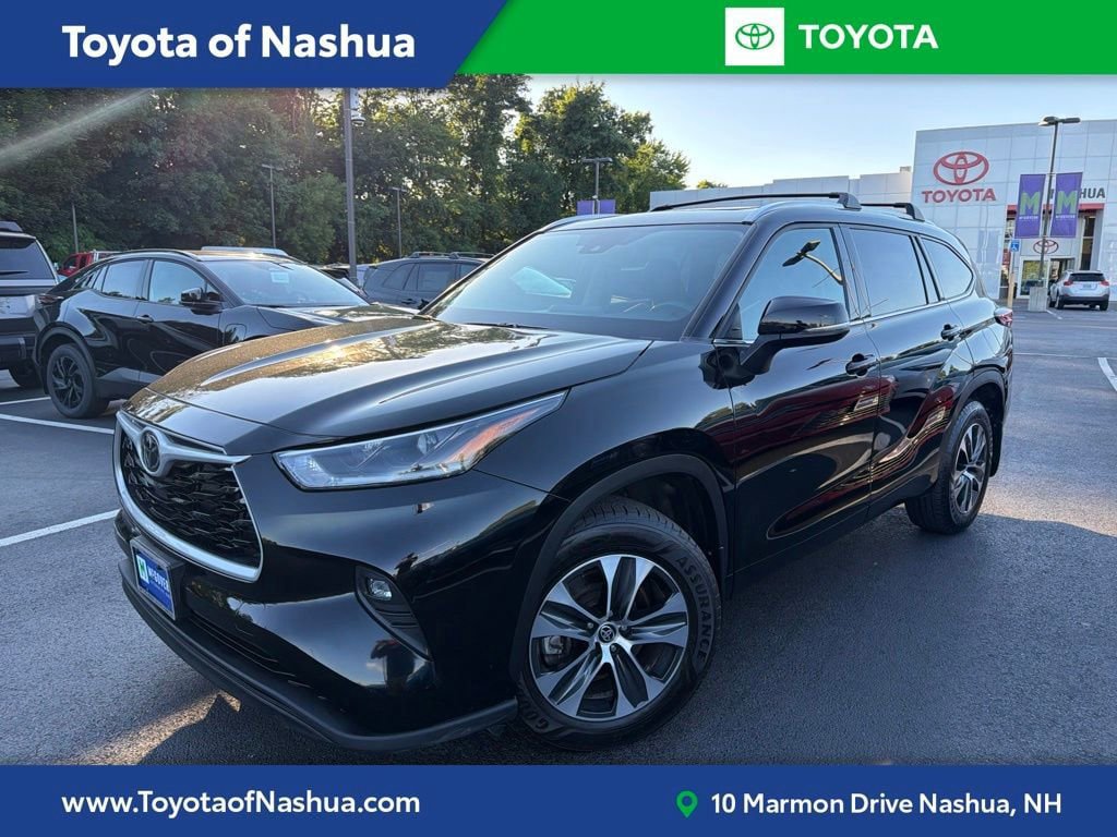 Used 2021 Toyota Highlander XLE