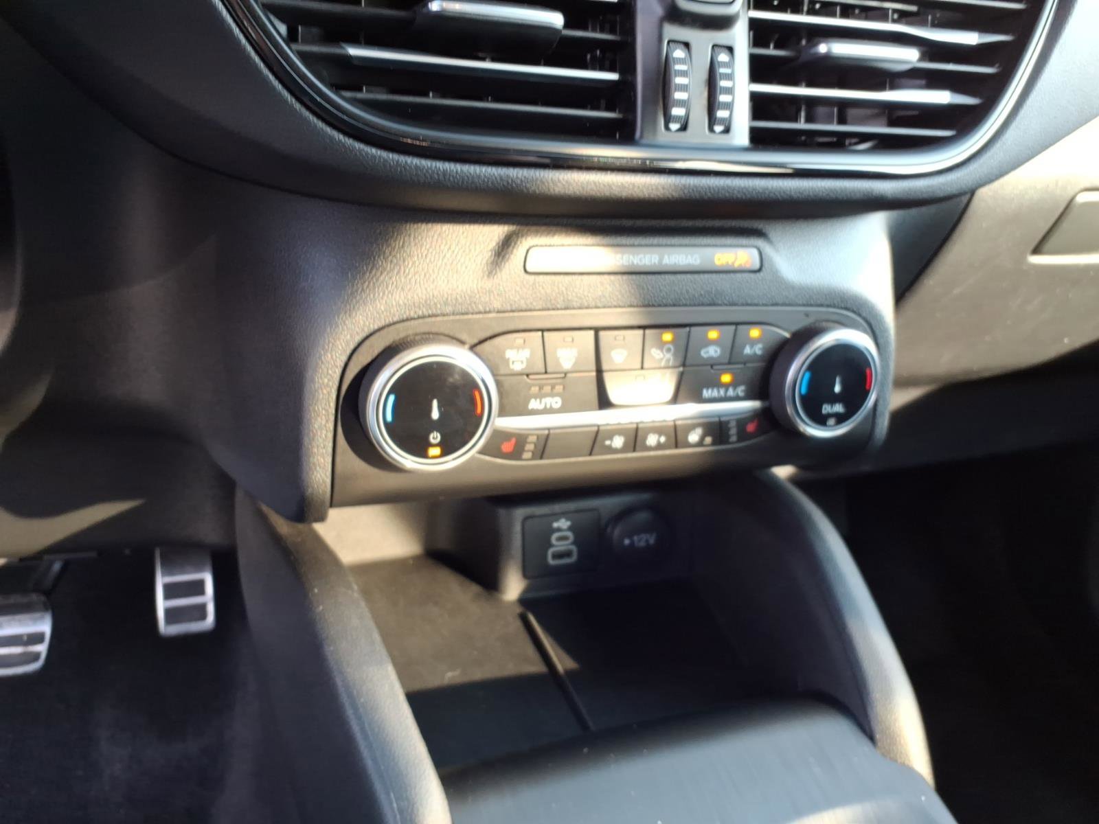 Certified 2024 Ford Escape ST-Line image 18