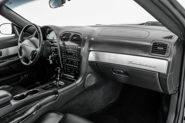 Used 2002 Ford Thunderbird image 12