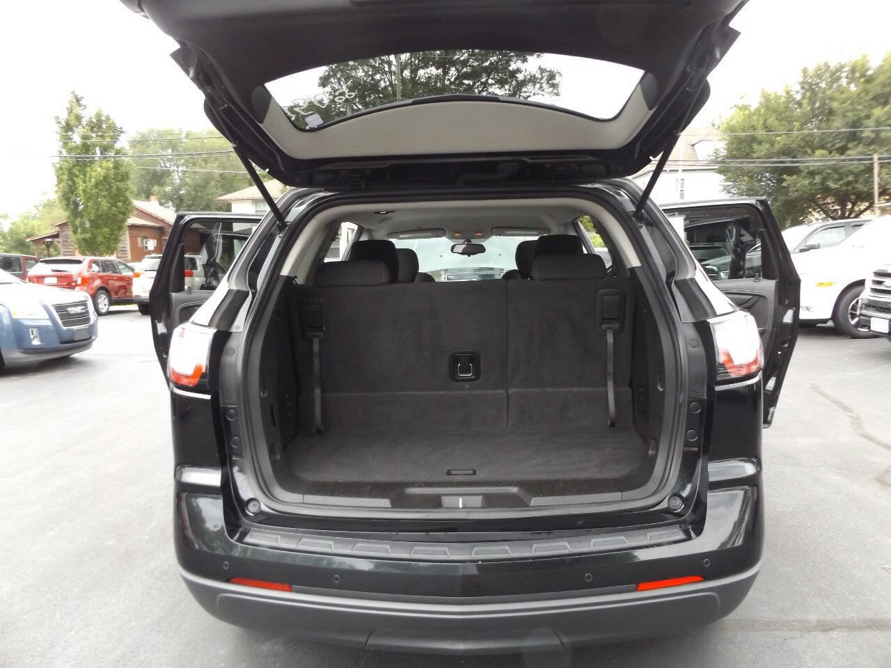 Used 2014 Chevrolet Traverse LT image 31