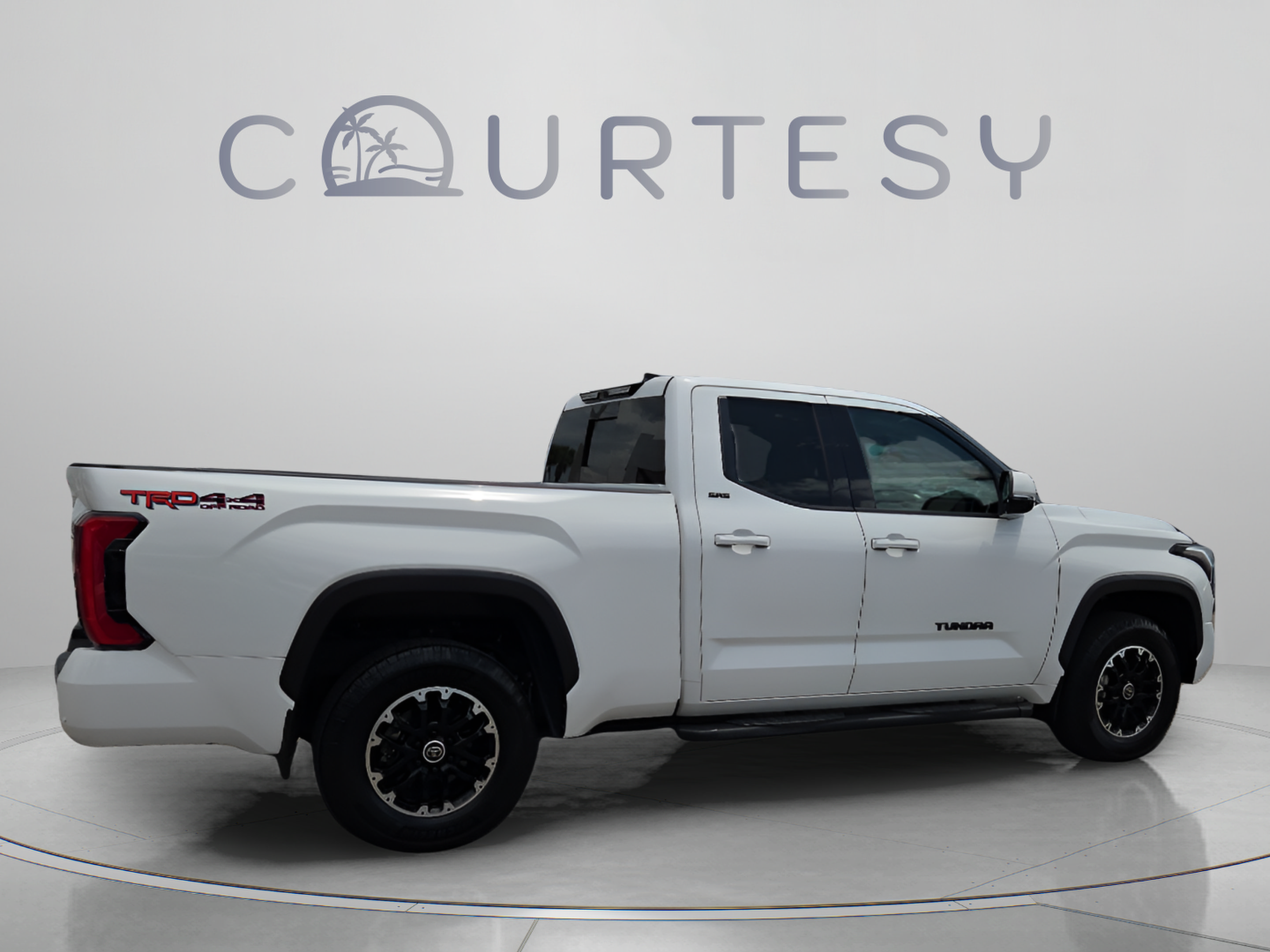 Used 2022 Toyota Tundra SR5 w/ TRD Off-Road Package AWD/4WD image 5